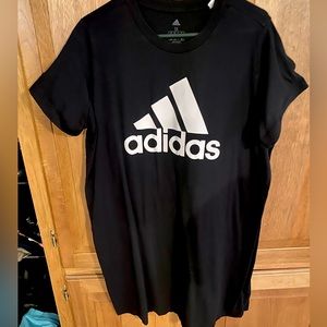 Adidas Tshirt dress size XL